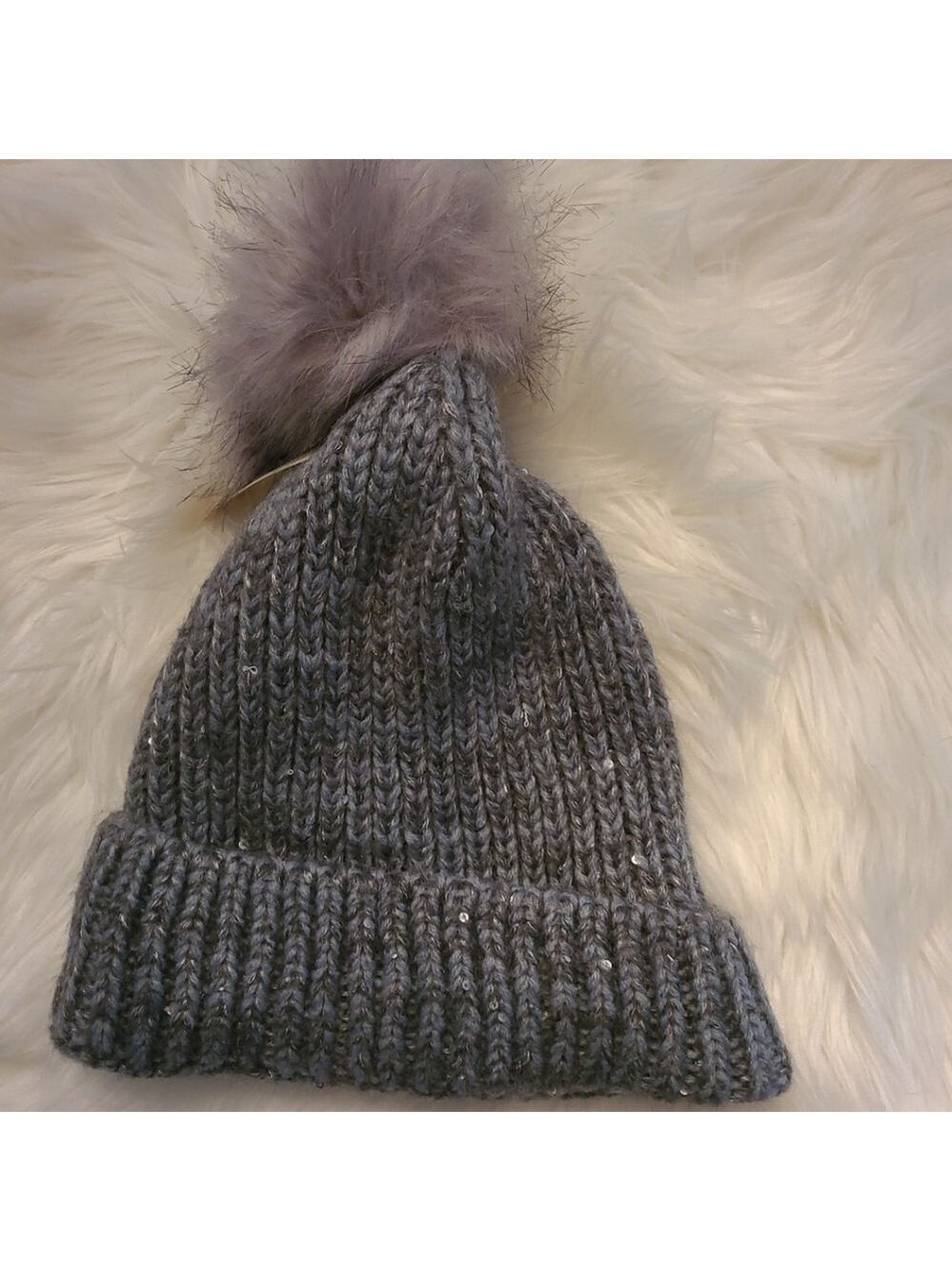 TRÏBE Gray Knit Winter Hat Toque with Faux Fur Pom pom NWT - Picture 2 of 3